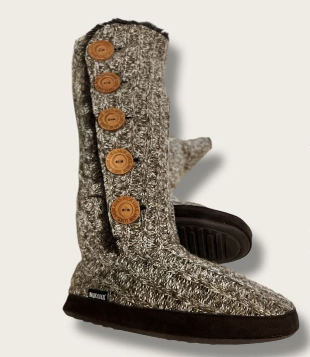 Muk Luks Knit Button Slipper Boots – Faux Fur Lined – Size Large (9–10)